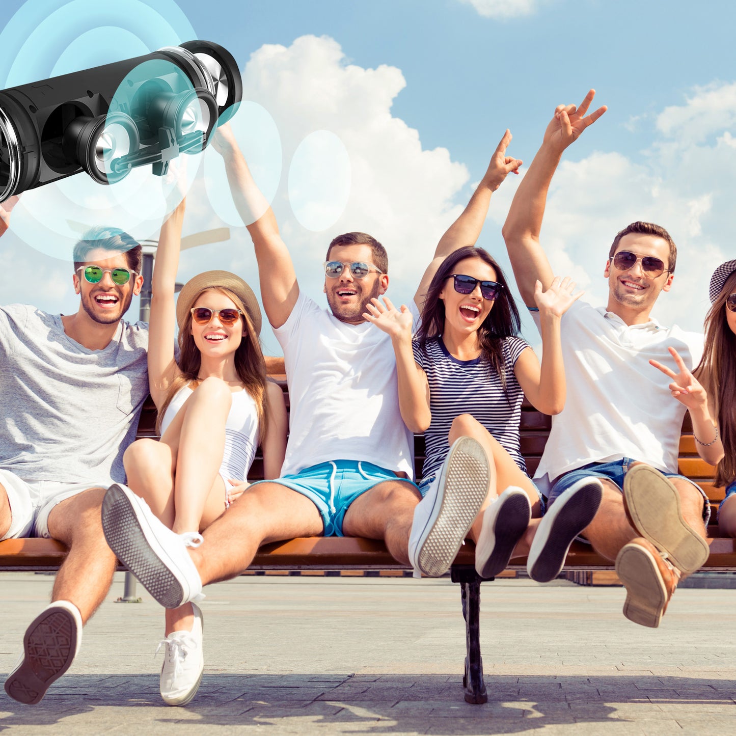 Portable Wireless Bluetooth Speaker With Flashlight Function, IPX7 Waterproof Bluetooth Speaker