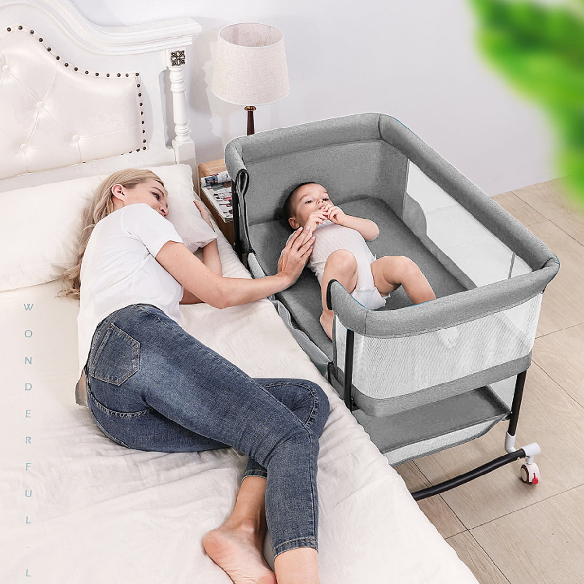 Baby Bassinets, 4 in 1 Portable Bassinet, Rocking Bed with Storage Basket for Newborns Girl Boy Infant
